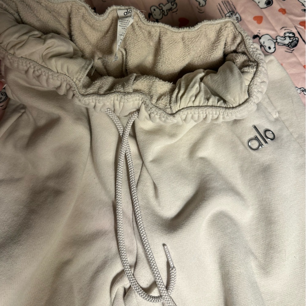 Alo Accolade Hoodie and Sweatpants Set Bone - Picture 13 of 16